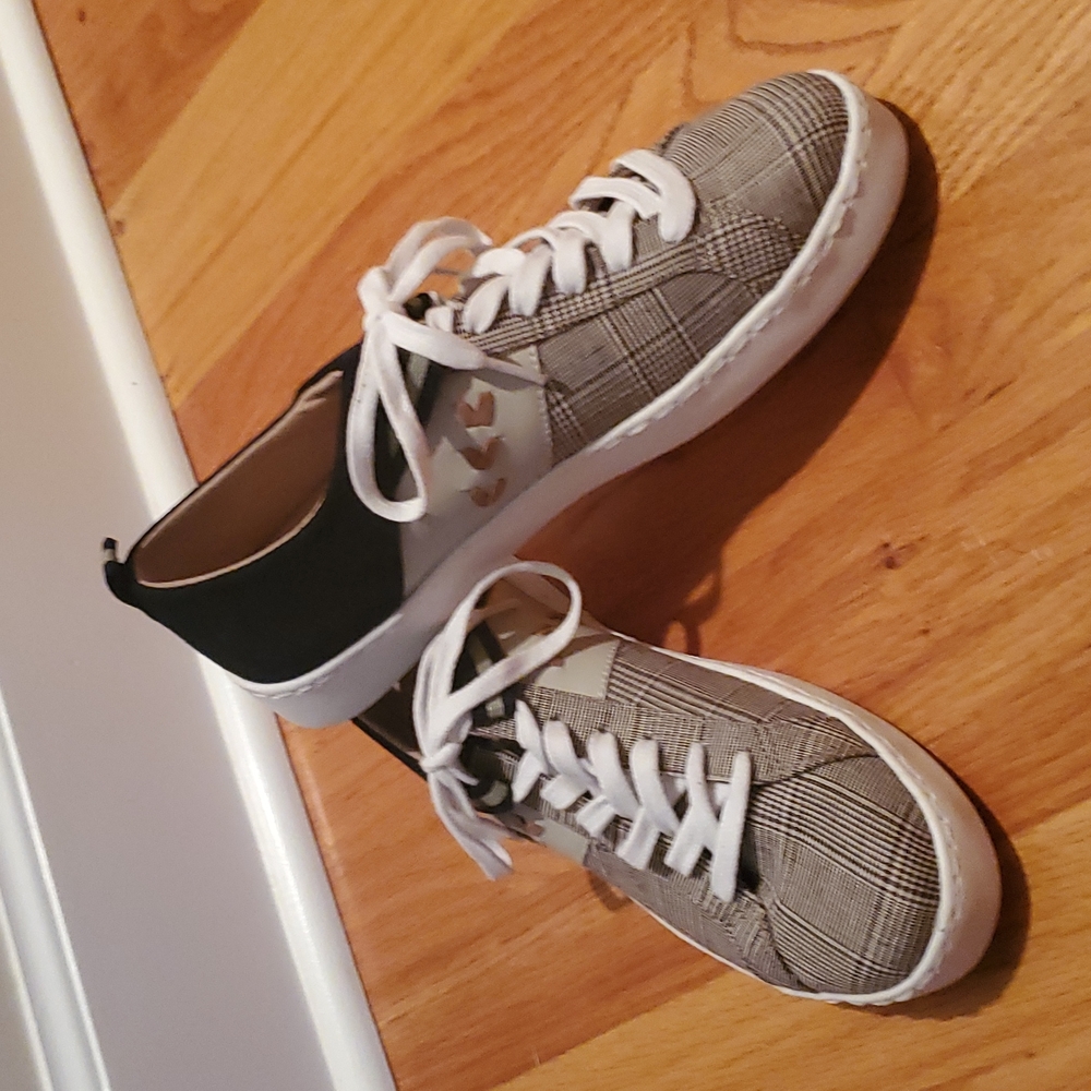 Jack Rogers Plaid Sneakers New size 9.5